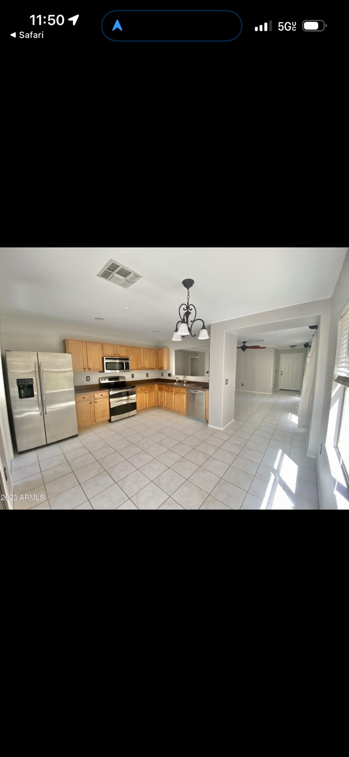 Kitchen before remodeling
